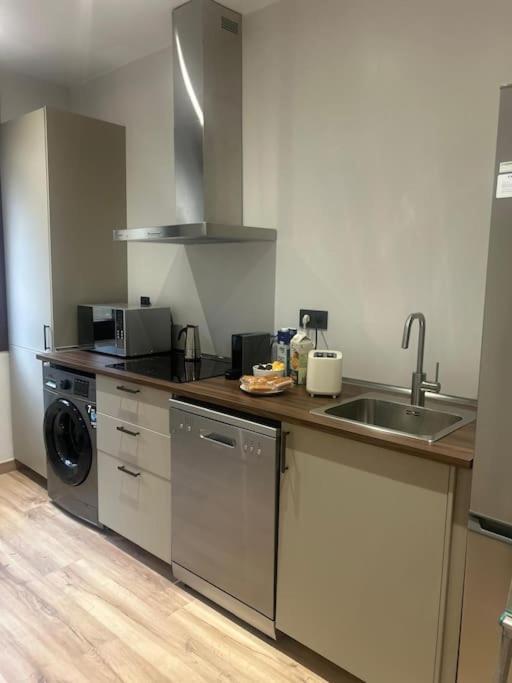 Coqueto Apartamento Cerca Del Casco Viejo Con Garaje Gratis Bilbao Esterno foto